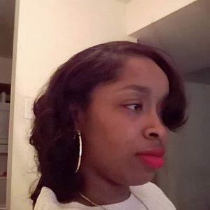 Meet your Posher, Markiata